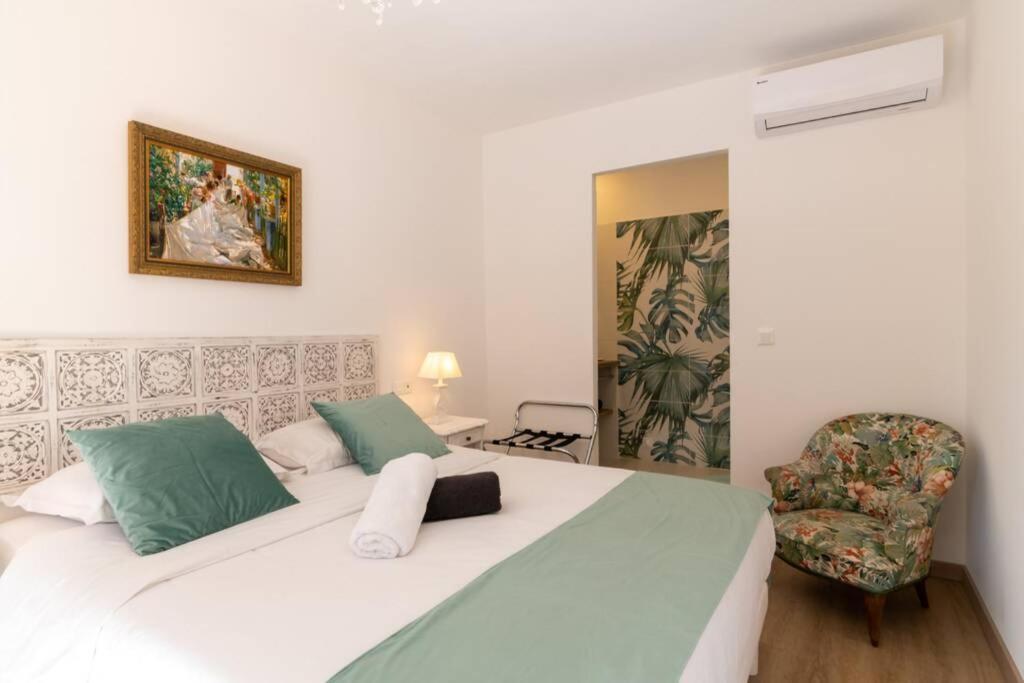 Bien D'Exception En Face Du Palais Des Papes Apartment Avignon Luaran gambar