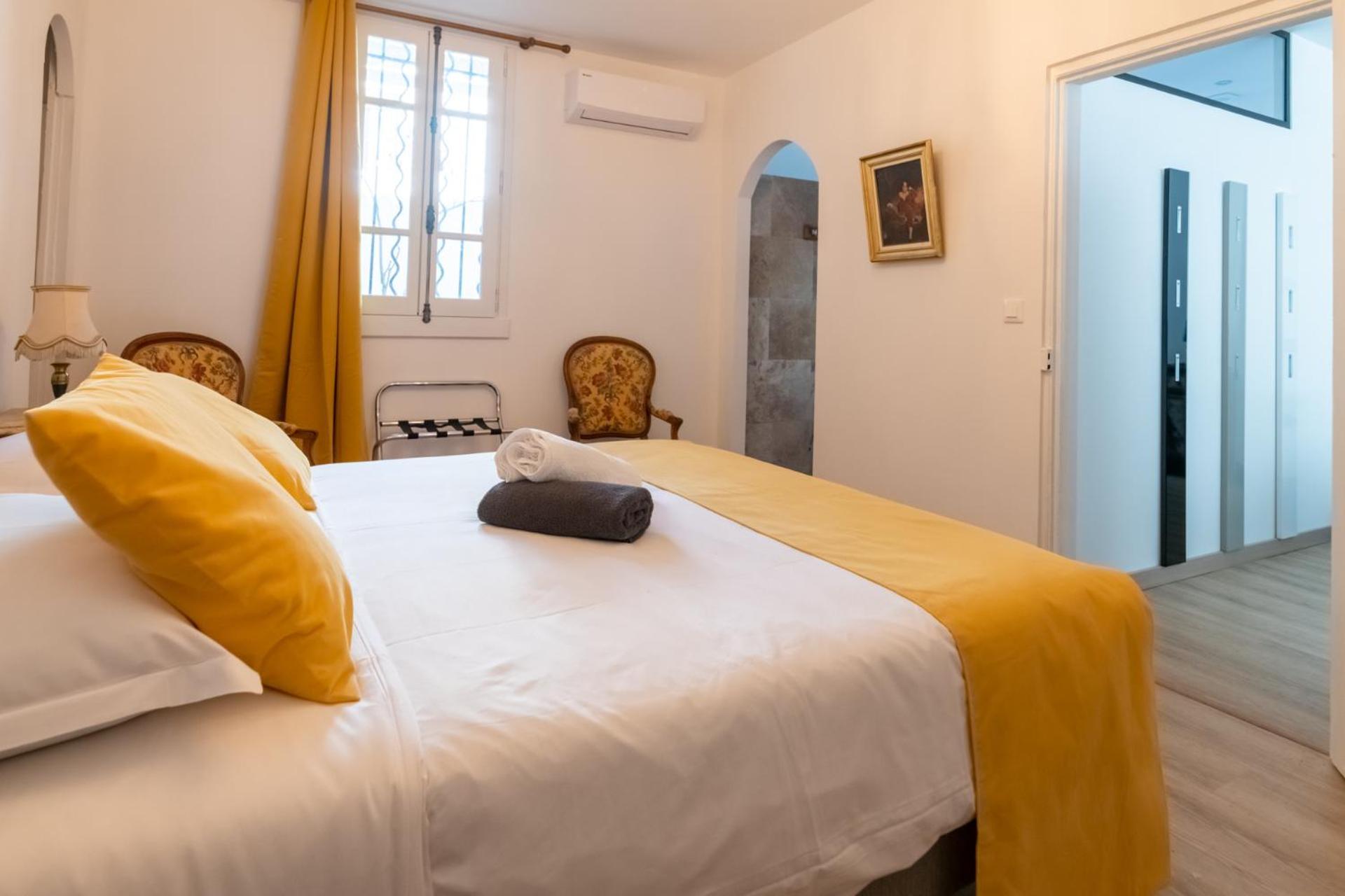 Bien D'Exception En Face Du Palais Des Papes Apartment Avignon Luaran gambar