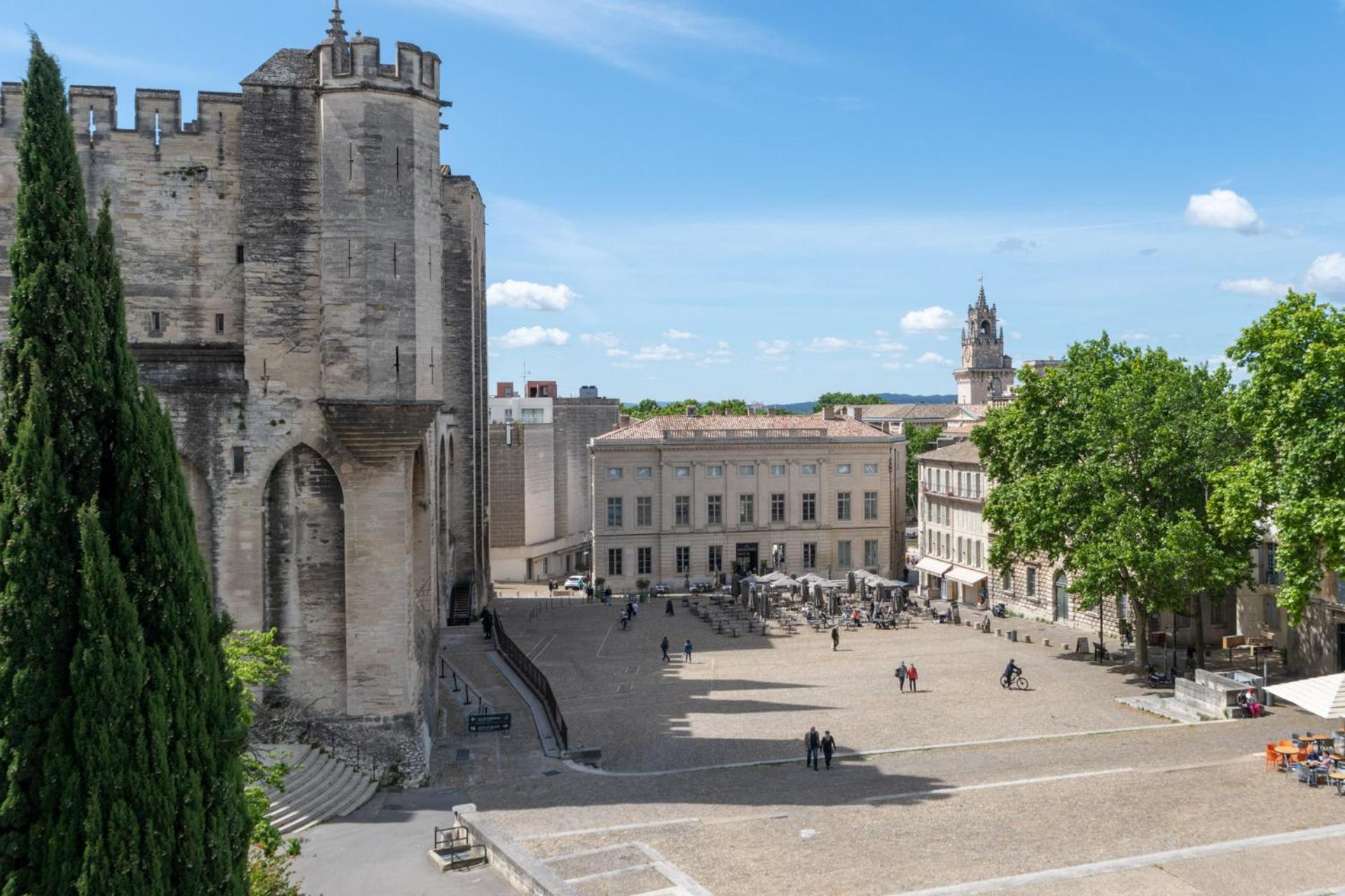 Bien D'Exception En Face Du Palais Des Papes Apartment Avignon Luaran gambar