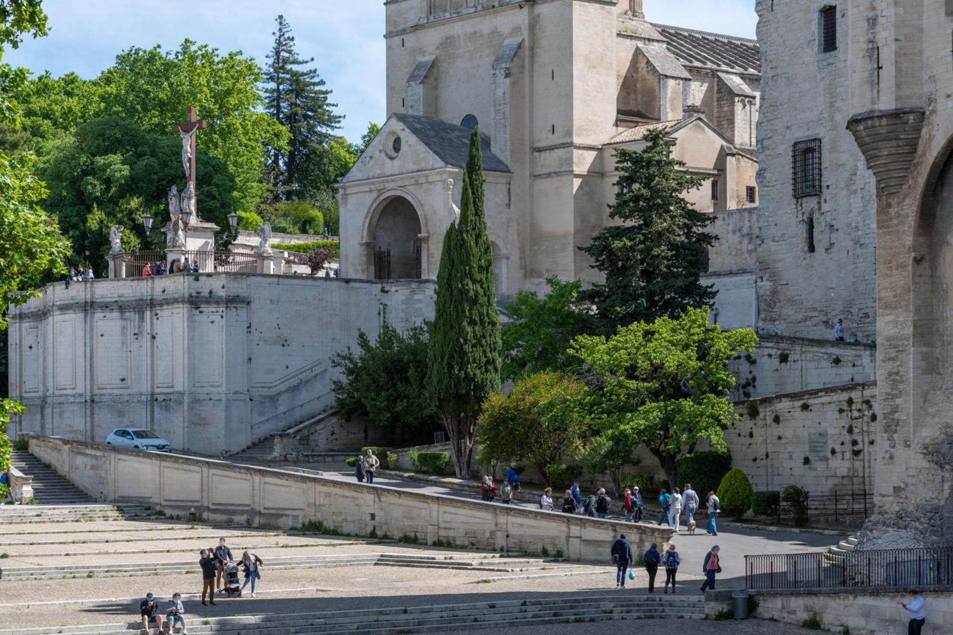 Bien D'Exception En Face Du Palais Des Papes Apartment Avignon Luaran gambar